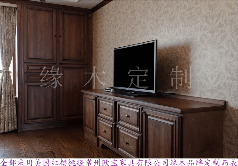 classical wood TV cabinet