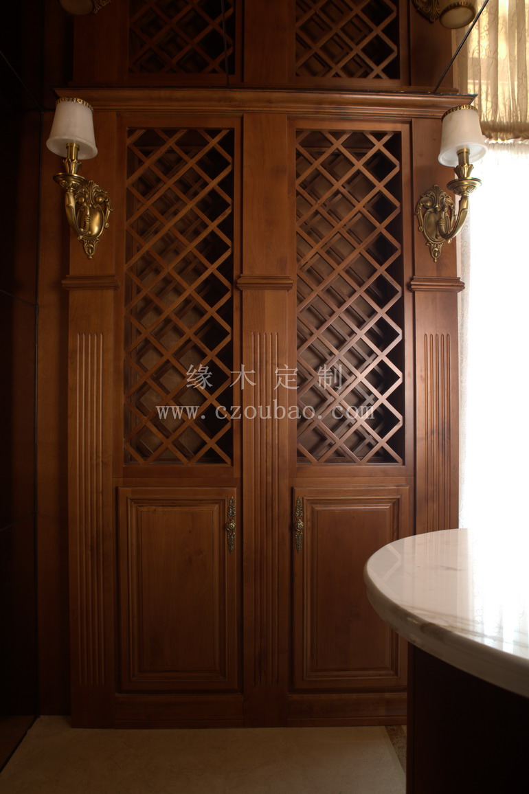 luxury solid wood cabinet